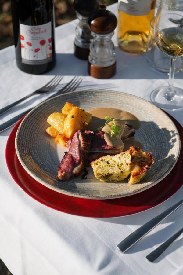 Hotel Restaurant Les Coquelicots, The Originals Relais Saint-Pardoux-l'Ortigier Esterno foto