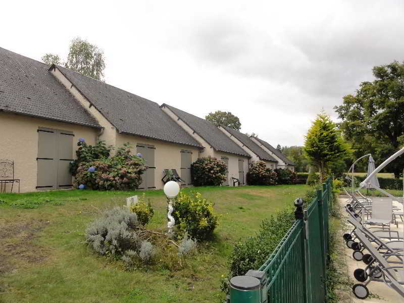 Hotel Restaurant Les Coquelicots, The Originals Relais Saint-Pardoux-l'Ortigier Esterno foto