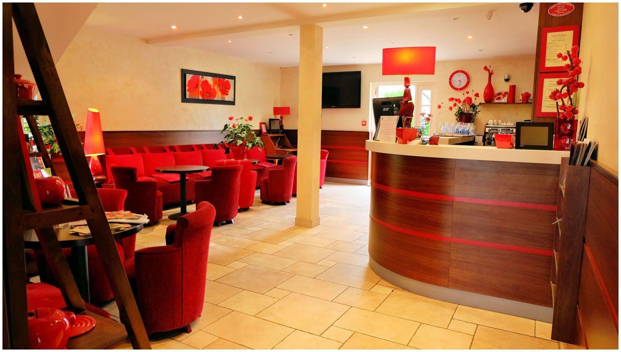 Hotel Restaurant Les Coquelicots, The Originals Relais Saint-Pardoux-l'Ortigier Esterno foto
